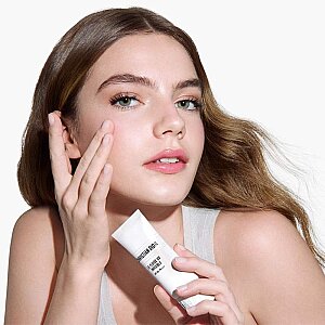 Dior Hydrating Invisible UV Shield Fluid Spf 50+ 30 Ml - 4