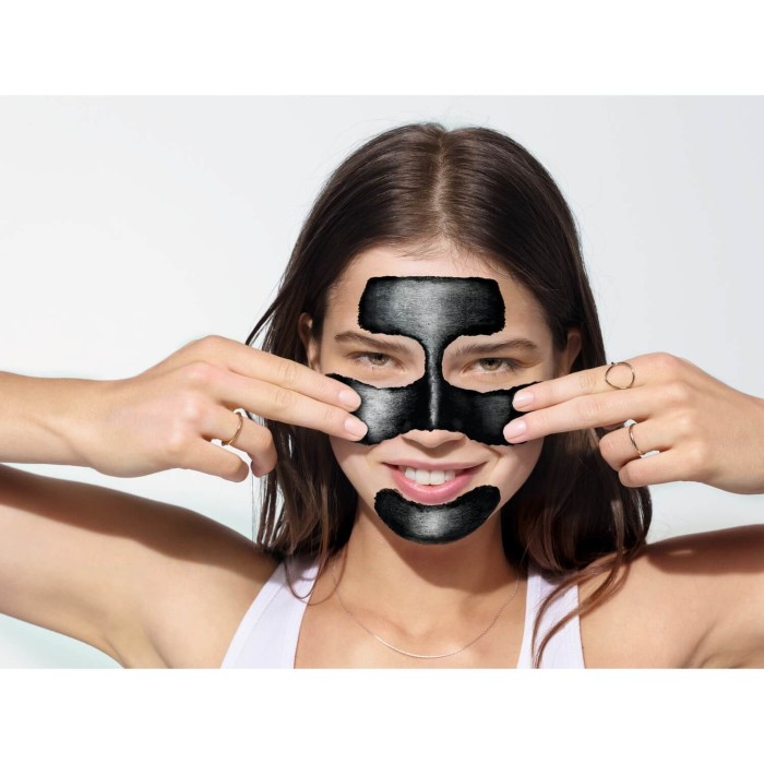 Garnier Kömürlü Siyah Nokta Karşıtı Soyulabilen Maske 50 Ml