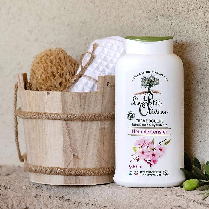Le Petit Olivier Cherry Blossom Shower Cream 500 Ml - 2