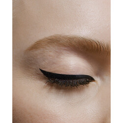 L'Oréal Paris Matte Signature Eyeliner 01 Ink Siyah - Thumbnail