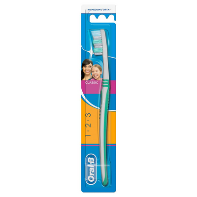 Oral-B 3-Classic Medium 40 Diş Fırçası - 1