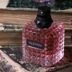 Valentino Donna Born in Roma Kadın Parfüm Edp 50 Ml - Thumbnail