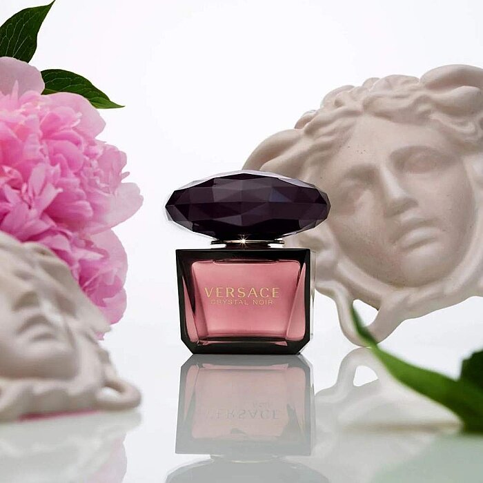 Versace Crystal Noir Kadın Parfüm Edt 50 Ml - 3
